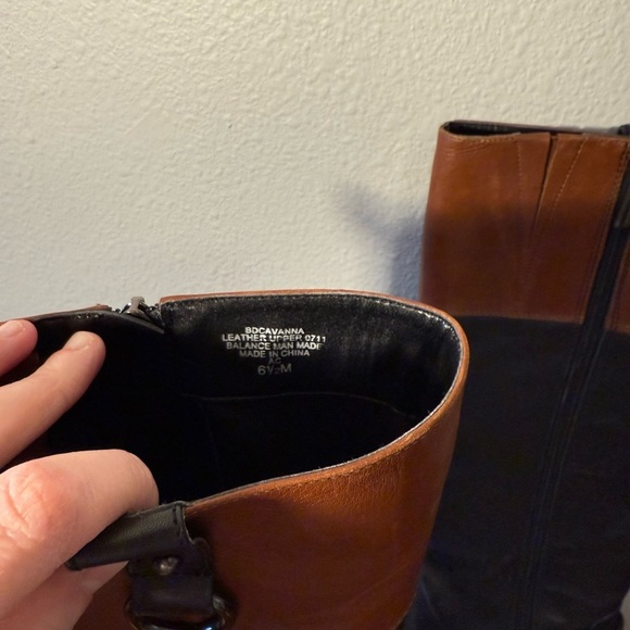 Black and Brown Bandolini Leather Boots size 6.5 - Picture 5 of 10